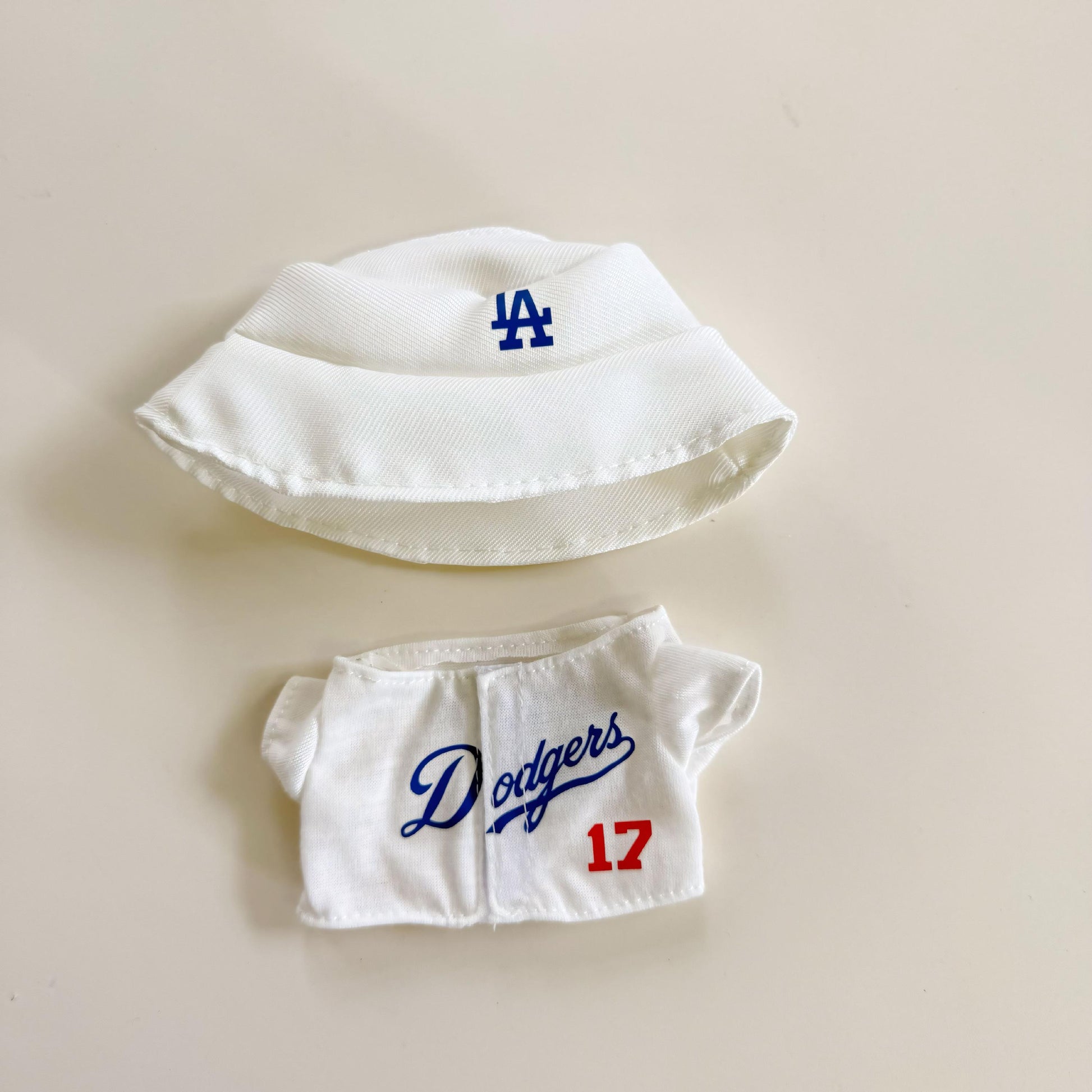 Labubu Doll Clothes LA Baseball Jersey Set with Bucket Hat Dodgers Style Sporty Labubu Outfit Doll Not Included